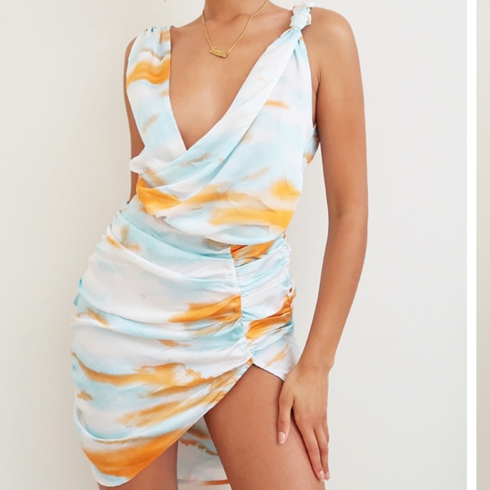 Blue/orange/white prettylittlething plunge dress
